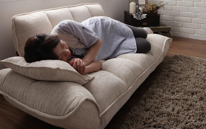 簡易ベッド代わりにもなる