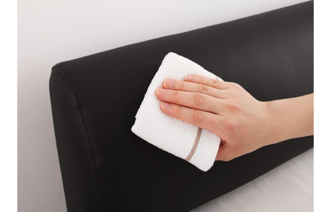 革製のソファーの汚れ