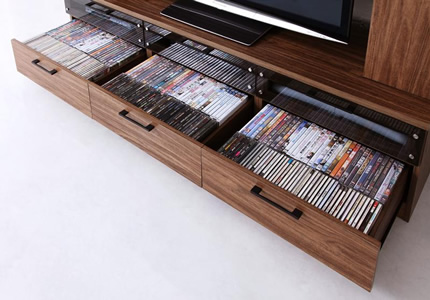 収納力のあるハイタイプテレビボード